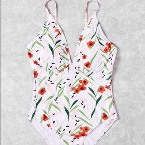 🌸Flower print v plunge swimsuit shein🌸